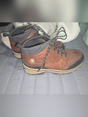 Timberland Brown Leather Men’s Ankle Hiking Boots with Black Trim